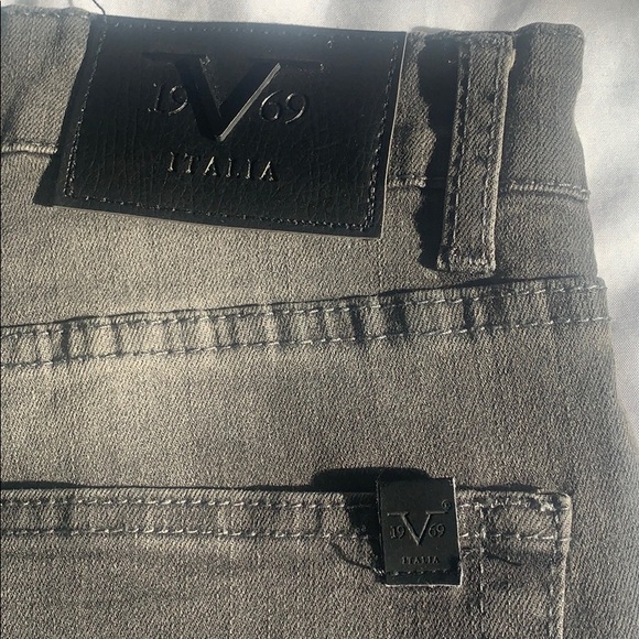 Jeans - Picture 9 of 14